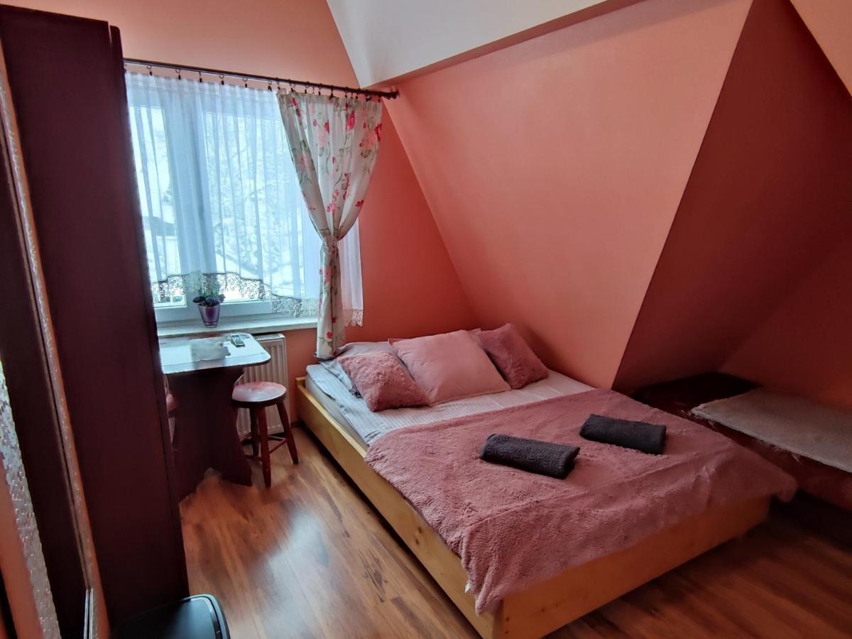 Pokoje i Apartamenty Regionalny Styl ul Króle 1a Zakopane Quarto foto