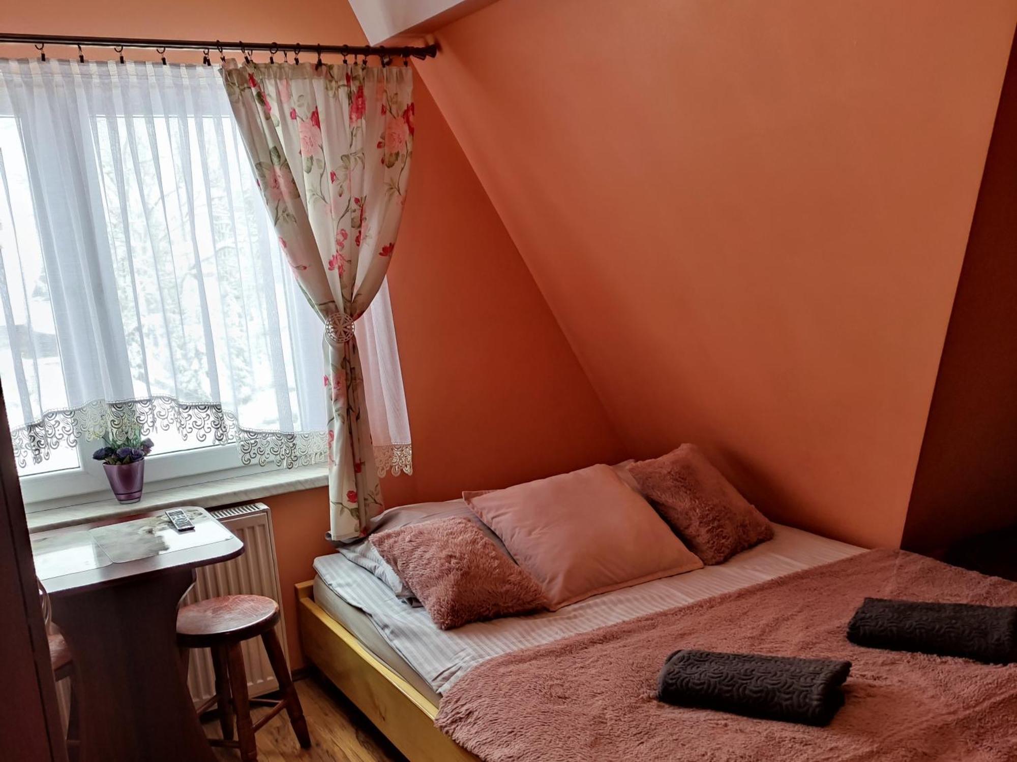 Pokoje i Apartamenty Regionalny Styl ul Króle 1a Zakopane Quarto foto